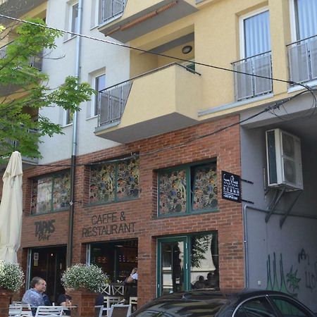 Lux Place Apartments Downtown クラグイェヴァツ エクステリア 写真